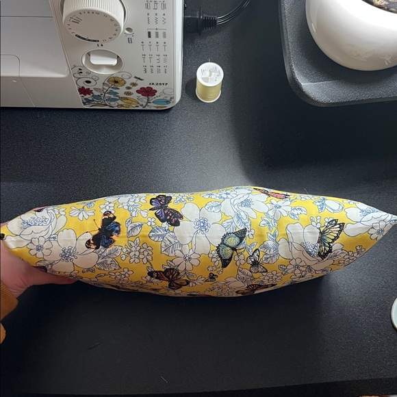 Handmade Purse Pillow - Yellow Butterfly ๐ฆ - Picture 4 of 4